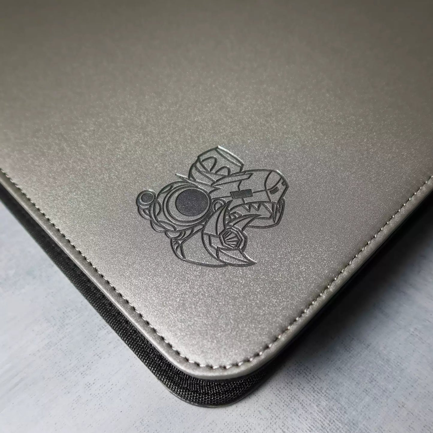 [Binder] - Machinedramon Mugendramon Grey 9-Slot slide in Binder with bag