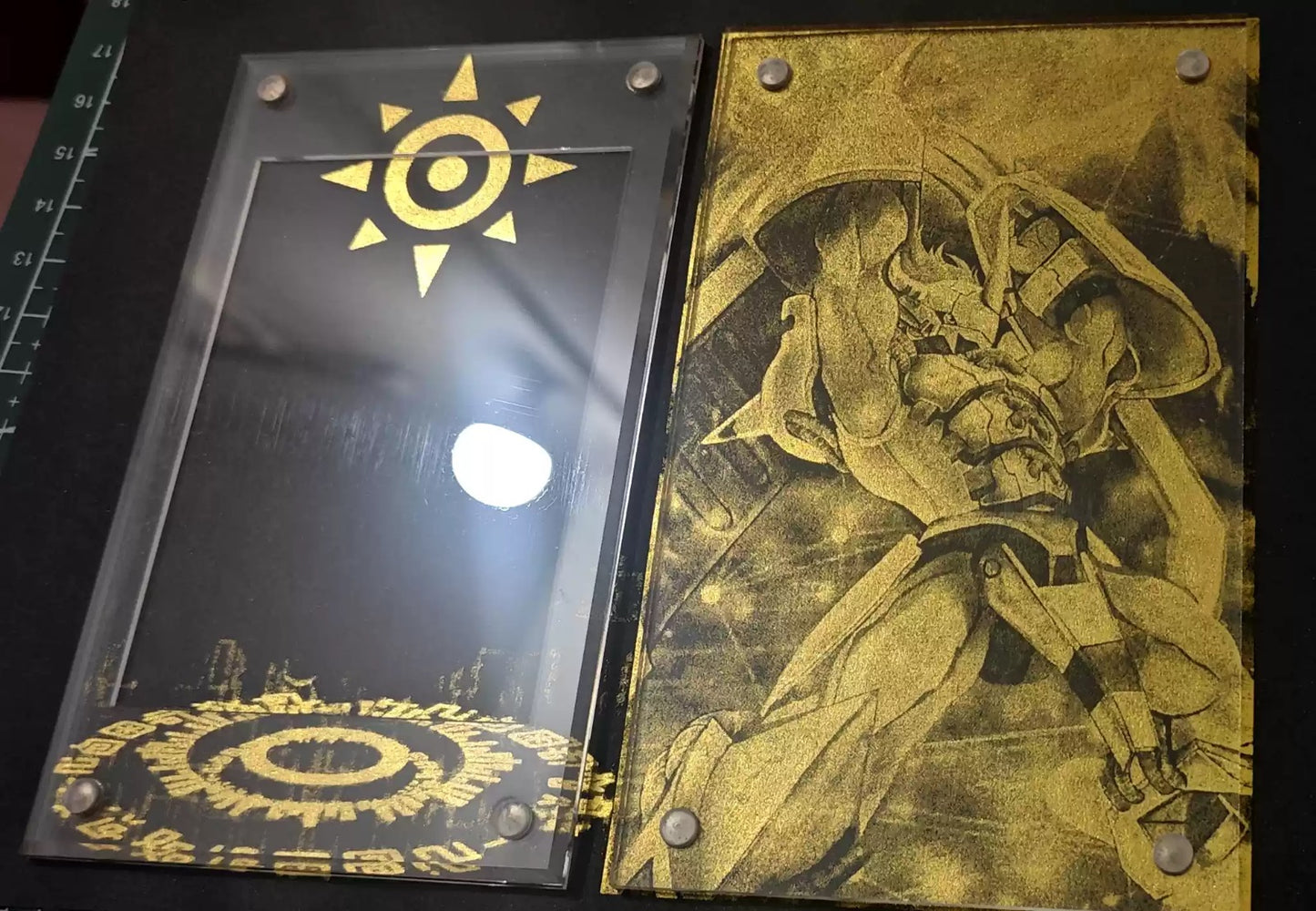 [Frame] Digimon Acrylic Card Display / Holder - Wargreymon