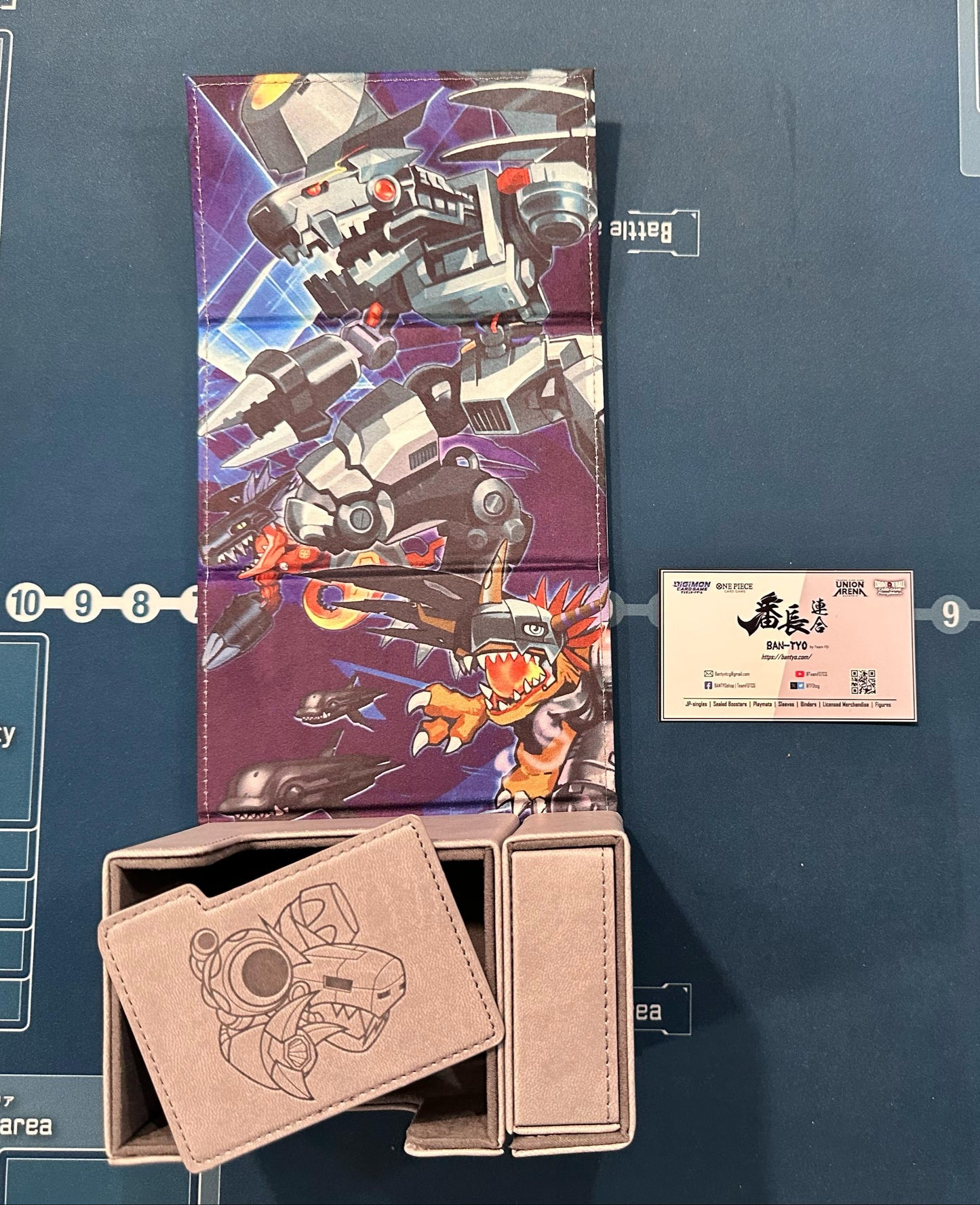 [Deck Box] Machinedramon Mugendramon Grey Leather Deck Box with Bag Digimon